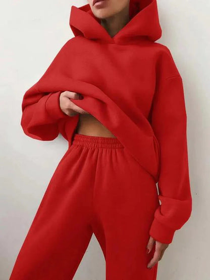 Clarivae two-piece tracksuit set with matching jacket and pants, made of comfortable fabric, in a stylish casual design.